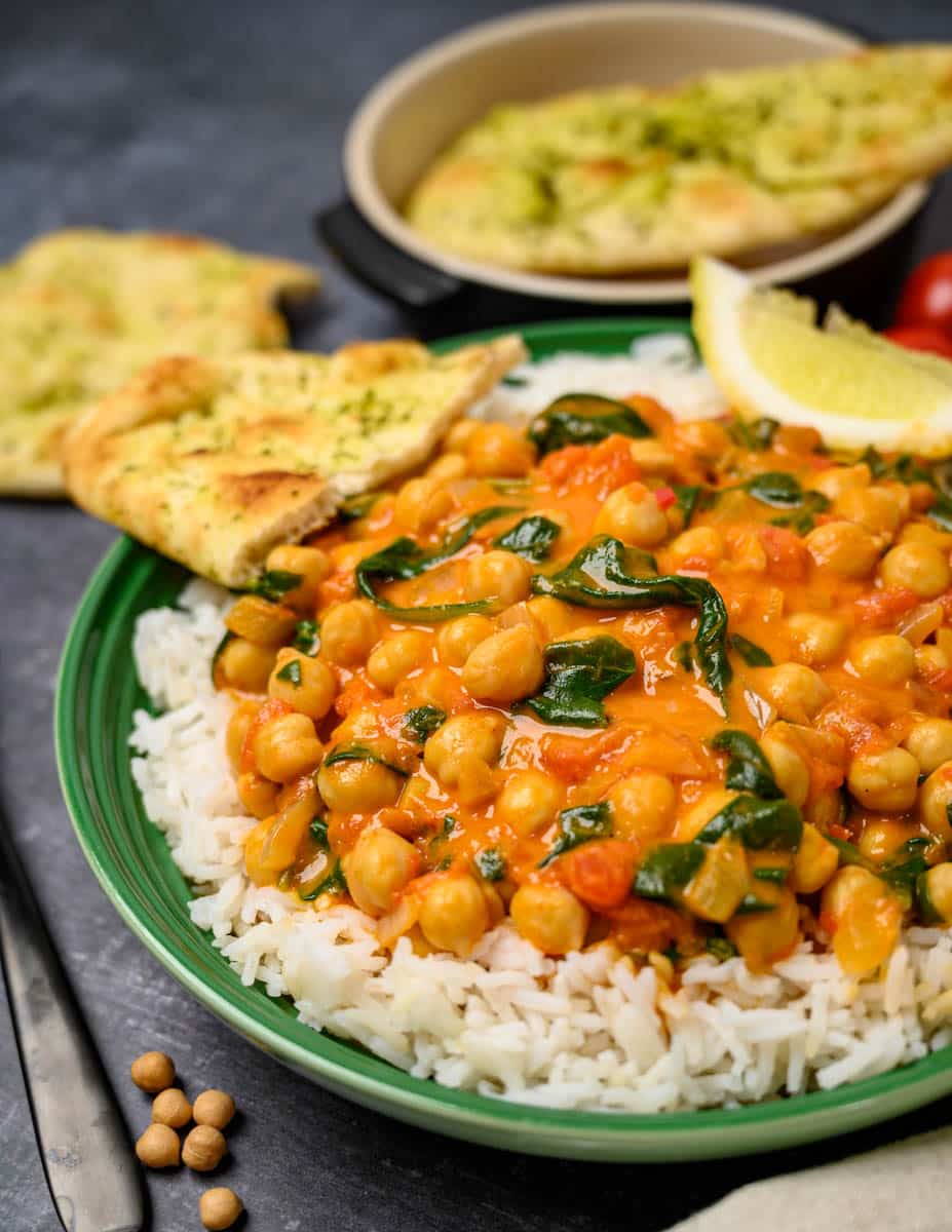 image of a creamy chana masala