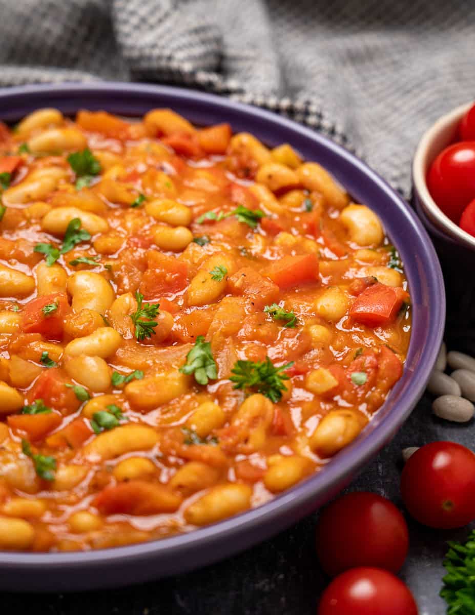 image of a Mediterranean dinner