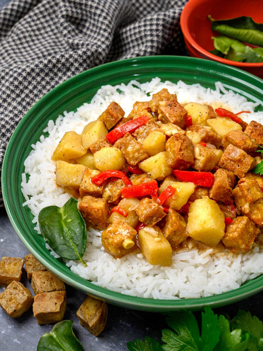 A plate of tofu curry