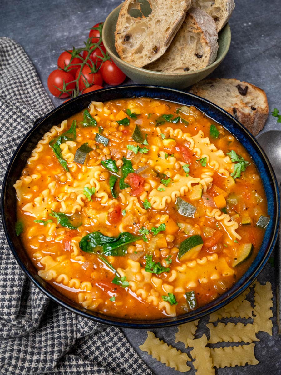 vegan lasagna soup with ciabatta