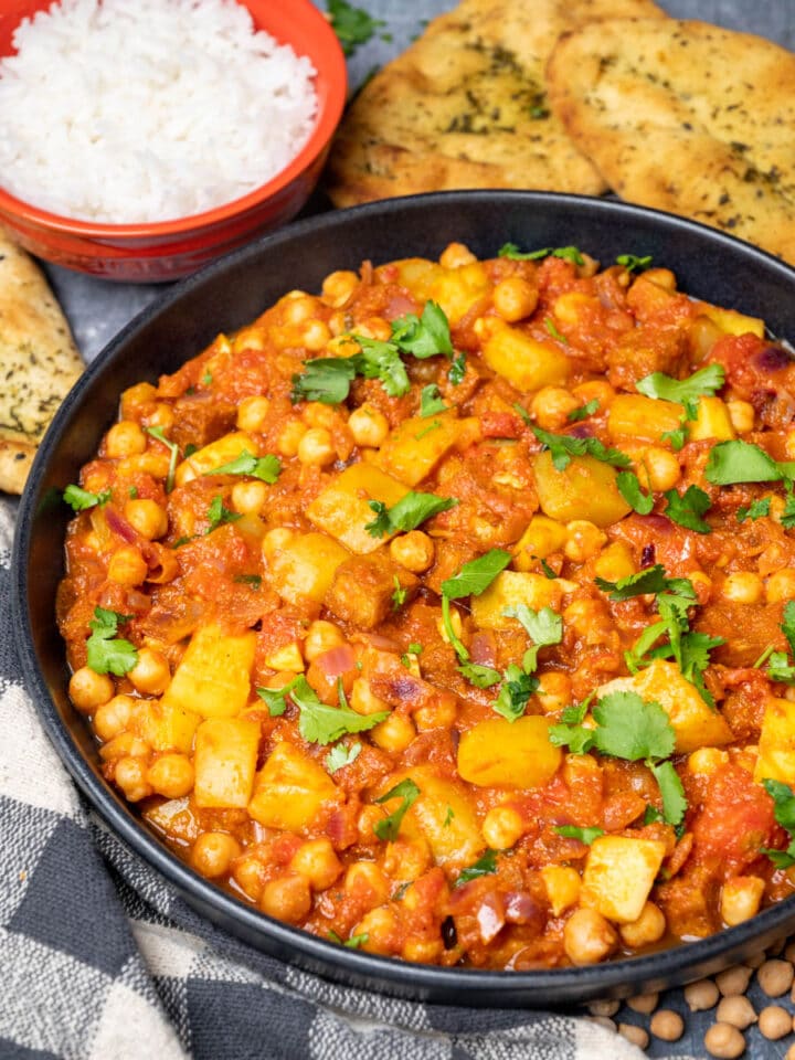 Chickpea Tofu Curry - Vegan Cocotte