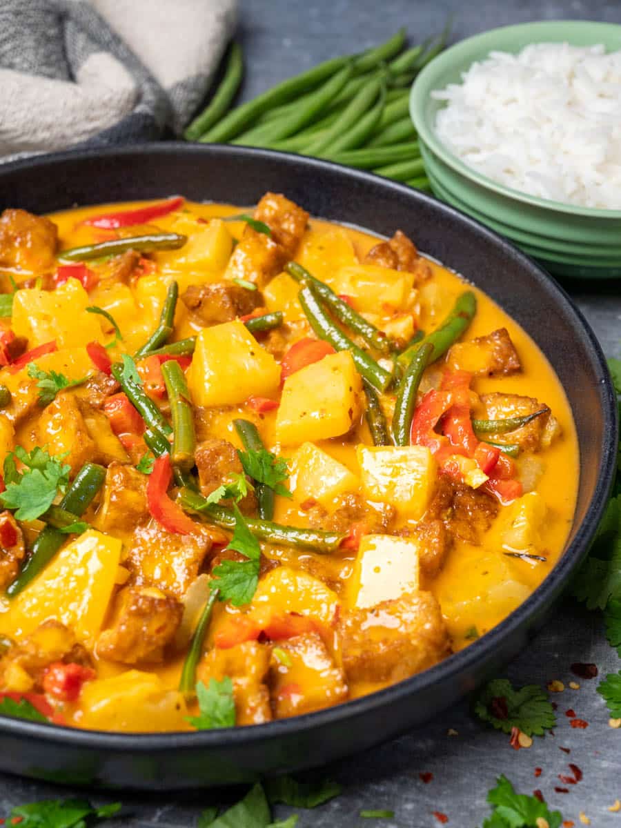 Pineapple Tofu Curry with green beans