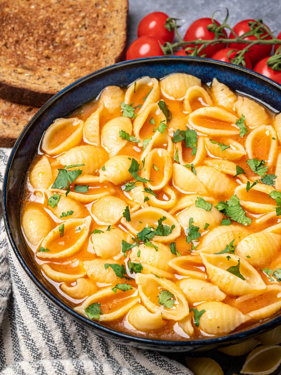 a bowl of sopa de conchas