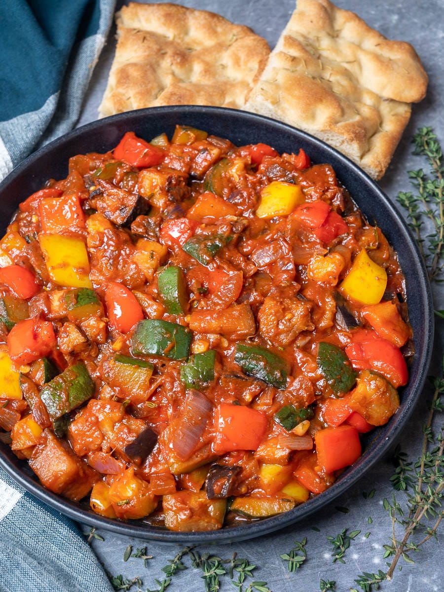 Spanish Pisto with bread